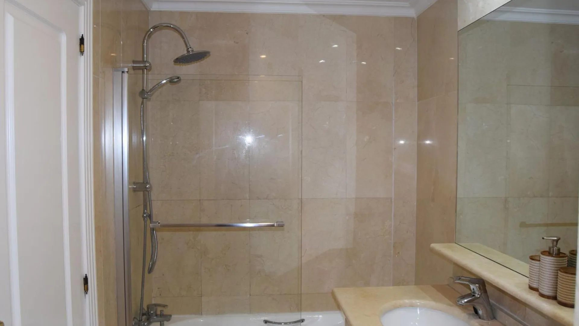 Apartment Urbanizacion La Herradura Marbella Spain